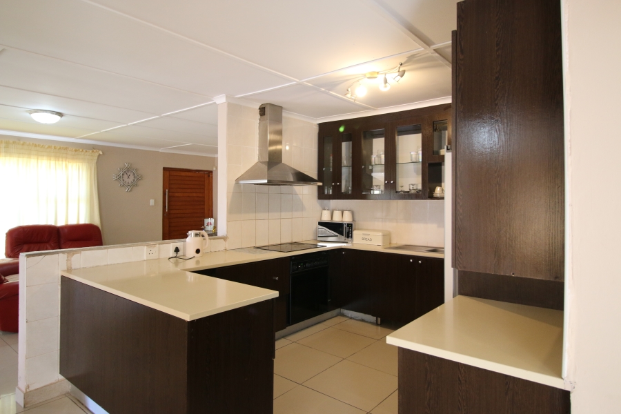 5 Bedroom Property for Sale in Gonubie Eastern Cape